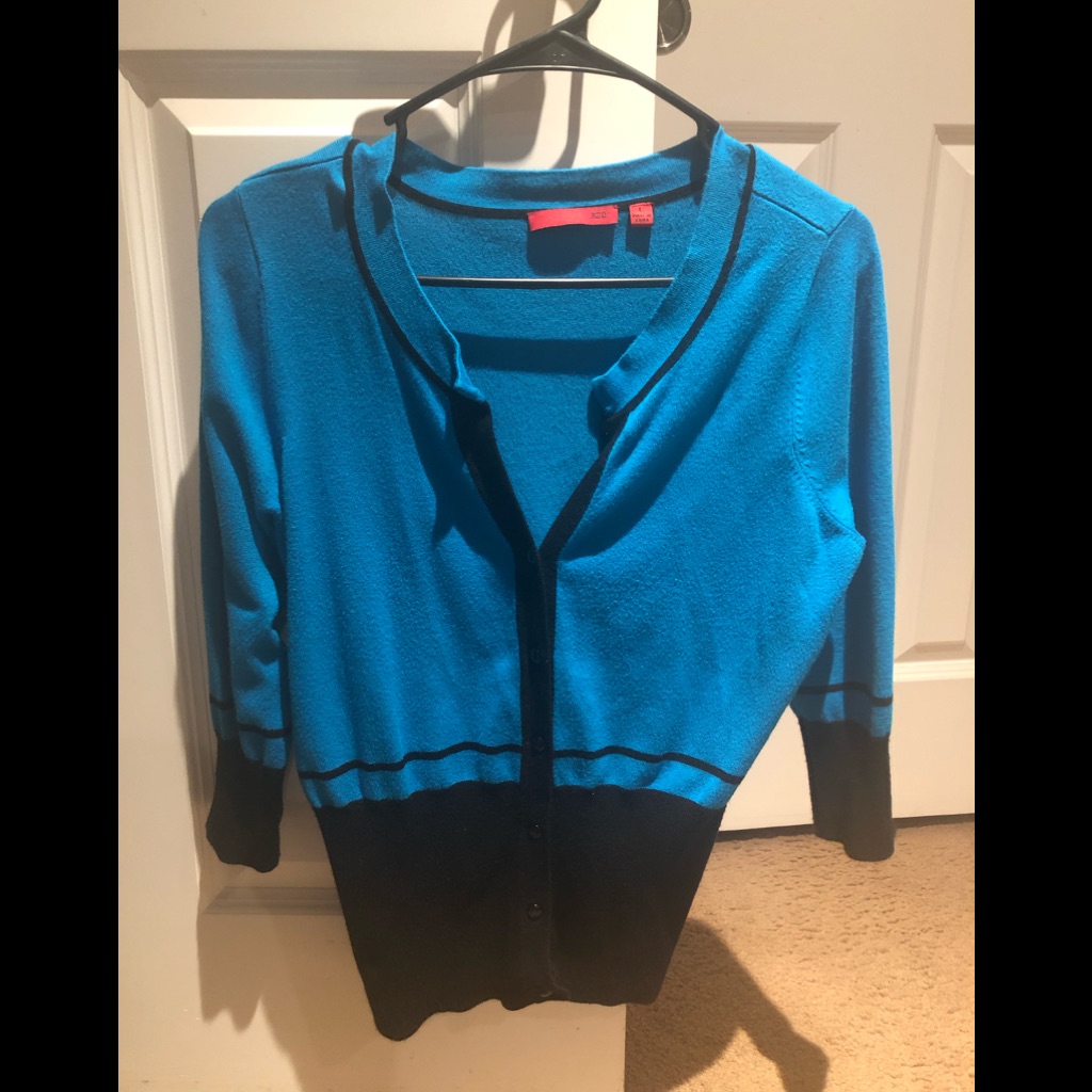 Brand Red Size Large 82 Viscose 18 Nylon